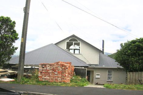 Photo of property in 5 Himalaya Crescent, Khandallah, Wellington, 6035