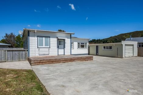 Photo of property in 123 Upper Fitzherbert Road, Wainuiomata, 5373