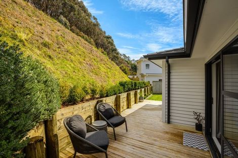 Photo of property in 75 Banks Boulevard, Whitby, Porirua, 5024
