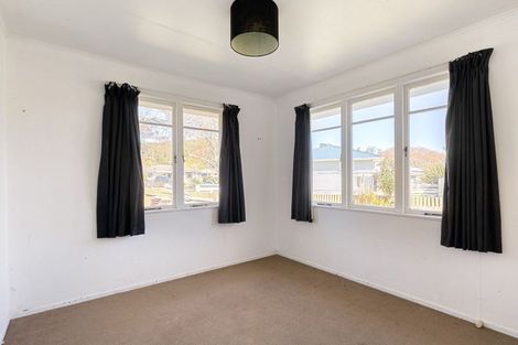 Photo of property in 12 Ropata Street, Kaiti, Gisborne, 4010