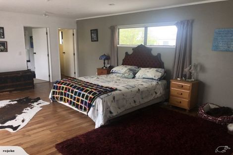 Photo of property in 128 Tutere Street, Waikanae Beach, Waikanae, 5036