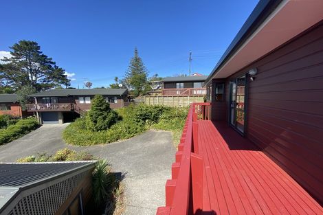 Photo of property in 1/76 Target Road, Totara Vale, Auckland, 0629