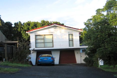 Photo of property in 13 Elsted Place, Goodwood Heights, Auckland, 2105