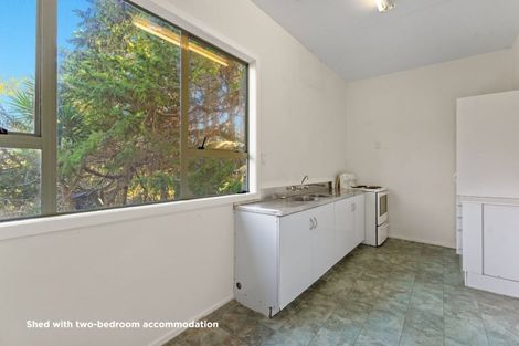 Photo of property in 200 Awa Road, Kumeu, 0891