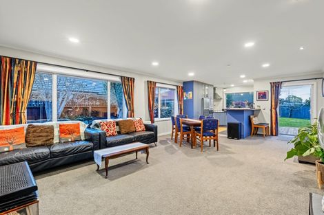 Photo of property in 43 Daniels Road, Redwood, Christchurch, 8051