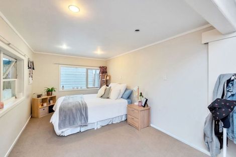 Photo of property in 12 Arahia Street, Northcote, Auckland, 0627