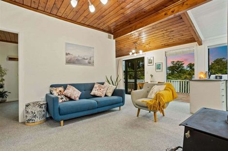 Photo of property in 705 Scenic Drive, Henderson Valley, Auckland, 0612