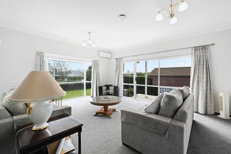 Photo of property in 28 Delamare Road, St Andrews, Hamilton, 3200