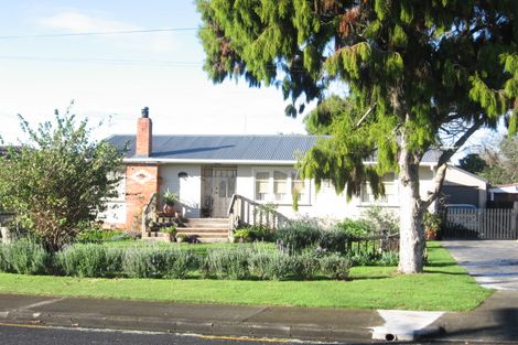 Photo of property in 1 Adams Road, Manurewa, Auckland, 2102