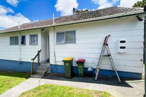 Photo of property in 1 Ballial Place, West Harbour, Auckland, 0618