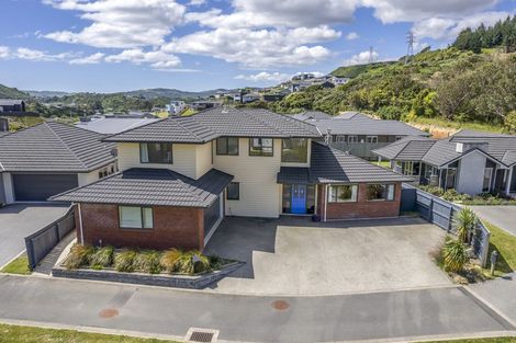 Photo of property in 32 Banks Boulevard, Whitby, Porirua, 5024