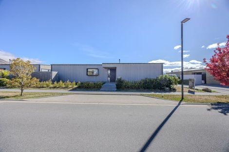 Photo of property in 18 Stackbrae Avenue, Wanaka, 9305