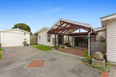 Photo of property in 6 William Street, Waikanae Beach, Waikanae, 5036