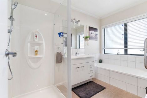 Photo of property in 3 Tararua Crescent, Carterton, 5713
