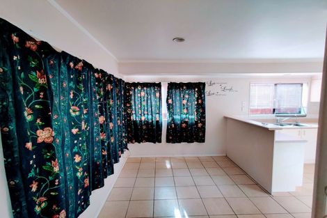 Photo of property in 10/4074 Great North Road, Glen Eden, Auckland, 0602