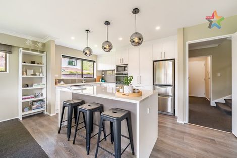 Photo of property in 25 Waddington Drive, Naenae, Lower Hutt, 5011