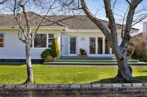 Photo of property in 57 Dixon Avenue, Hawera, 4610