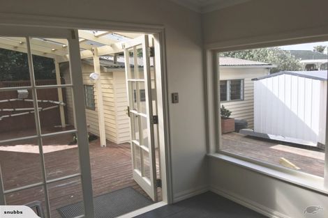 Photo of property in 19 Alan Street, Palmerston North, 4414