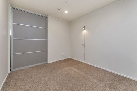 Photo of property in Luna Apartments, 3v/16 Burton Street, Grafton, Auckland, 1010