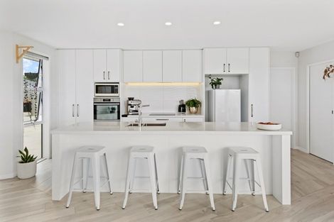 Photo of property in 18 Westhill Lane, Papamoa Beach, Papamoa, 3118