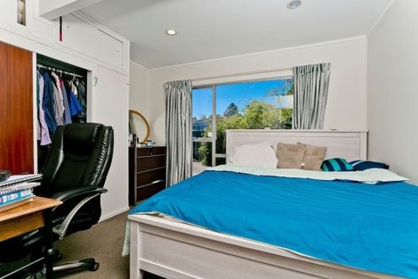 Photo of property in 20 Kapiti Place, Sunnynook, Auckland, 0620