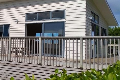 Photo of property in 11 Te Whai Street, Mangawhai Heads, Mangawhai, 0505