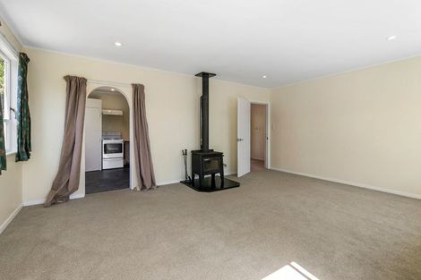 Photo of property in 81b Black Rock Road, Newlands, Wellington, 6037