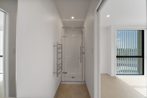 Photo of property in 2/39 Pakuranga Road, Pakuranga, Auckland, 2010