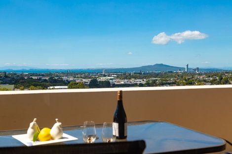 Photo of property in 11a Marlborough Avenue, Glenfield, Auckland, 0629