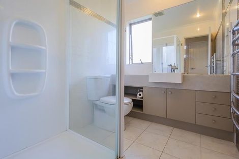 Photo of property in 34 Laurel Oak Drive, Schnapper Rock, Auckland, 0632