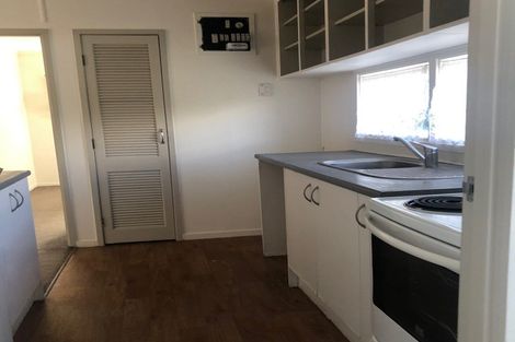 Photo of property in 2/20 Sheridan Drive, New Lynn, Auckland, 0600