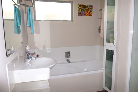Photo of property in 15b Carey Street, Maeroa, Hamilton, 3200