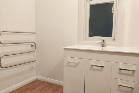 Photo of property in 2 Norna Crescent, Kelburn, Wellington, 6012