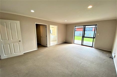 Photo of property in 487 Te Irirangi Drive, Flat Bush, Auckland, 2013