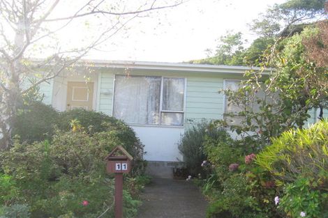 Photo of property in 11 Yarrow Place, Papakowhai, Porirua, 5024