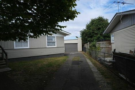 Photo of property in 25 Brentford Place, Manurewa, Auckland, 2102