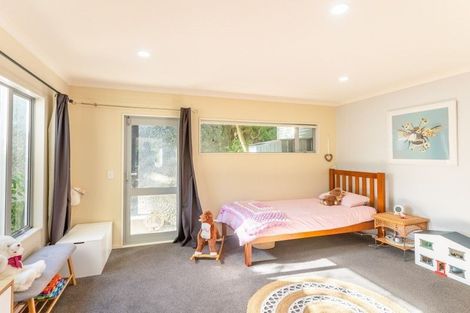 Photo of property in 3 Paremata Drive, Paremata, Porirua, 5024
