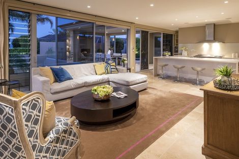 Photo of property in 5 Te Akau Crescent, Bucklands Beach, Auckland, 2012