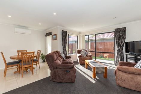 Photo of property in 32 Neill Street, Hornby, Christchurch, 8042