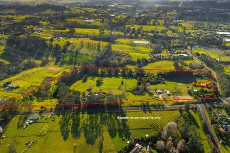 Photo of property in 122 Tawa Road, Kumeu, 0891