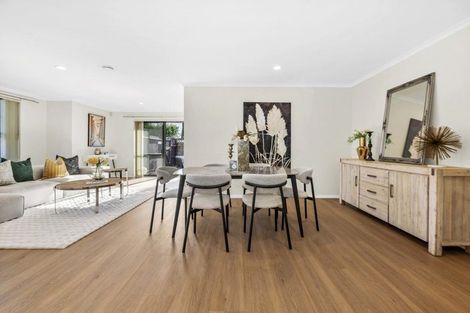 Photo of property in 1/11 Carniew Place, Dannemora, Auckland, 2016