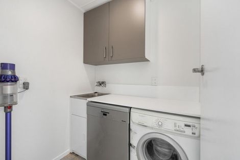 Photo of property in 15 Escort Grove, Awapuni, Palmerston North, 4412