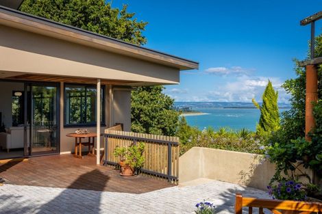 Photo of property in 28 The Cliffs, Britannia Heights, Nelson, 7010