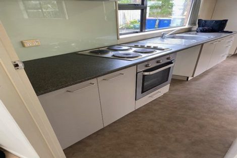 Photo of property in 4 Heversham Place, Glendene, Auckland, 0602