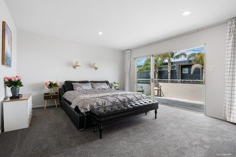 Photo of property in 31 Churchill Road, Murrays Bay, Auckland, 0630