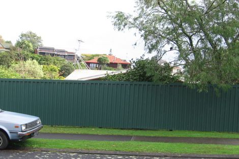 Photo of property in 30 Robbies Road, Shelly Park, Auckland, 2014