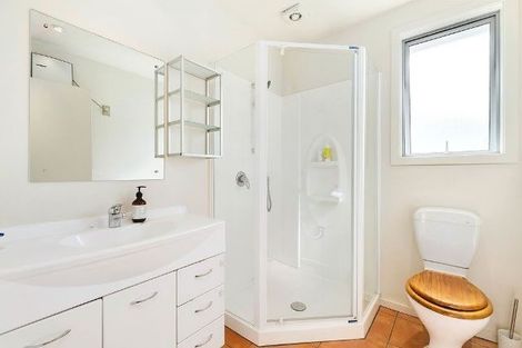 Photo of property in 22 Frye Crescent, Albert Town, Wanaka, 9305