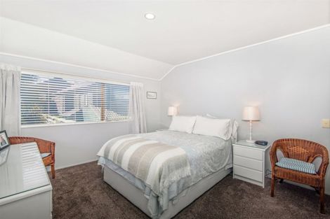 Photo of property in 2/30 Kowhai Road, Campbells Bay, Auckland, 0630