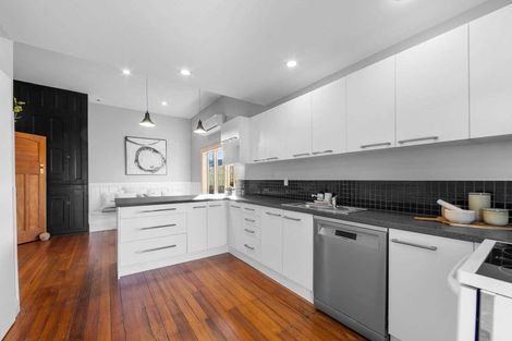 Photo of property in 47 Waltham Road, Sydenham, Christchurch, 8023