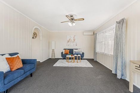 Photo of property in 1/3 Allington Road, Massey, Auckland, 0614